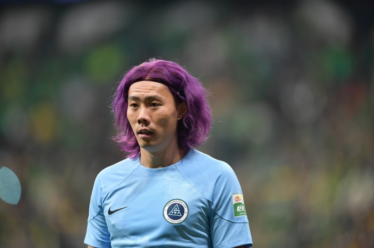 yunkai体育-足球报：李智、张煜东、刘斌、刘浪舟正在广州豹试训