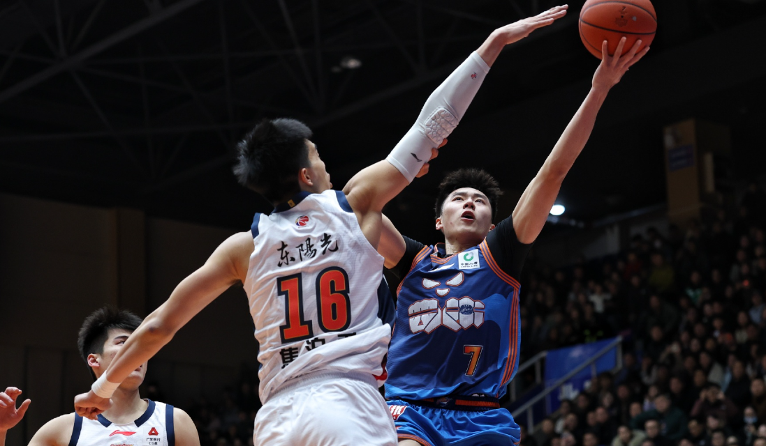 云开官网-破案！胡明轩状态一好，徐杰却又摆烂原因找到，媒体人说出大实话